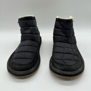 Sanuk Black Winter Puffer Boots 7